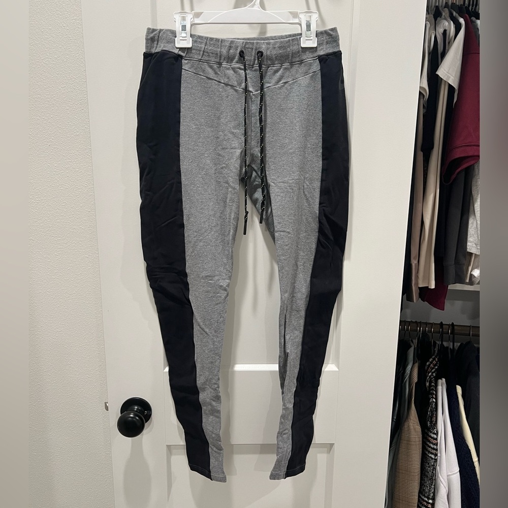 Grey Nike leggings, size small! Never worn!
